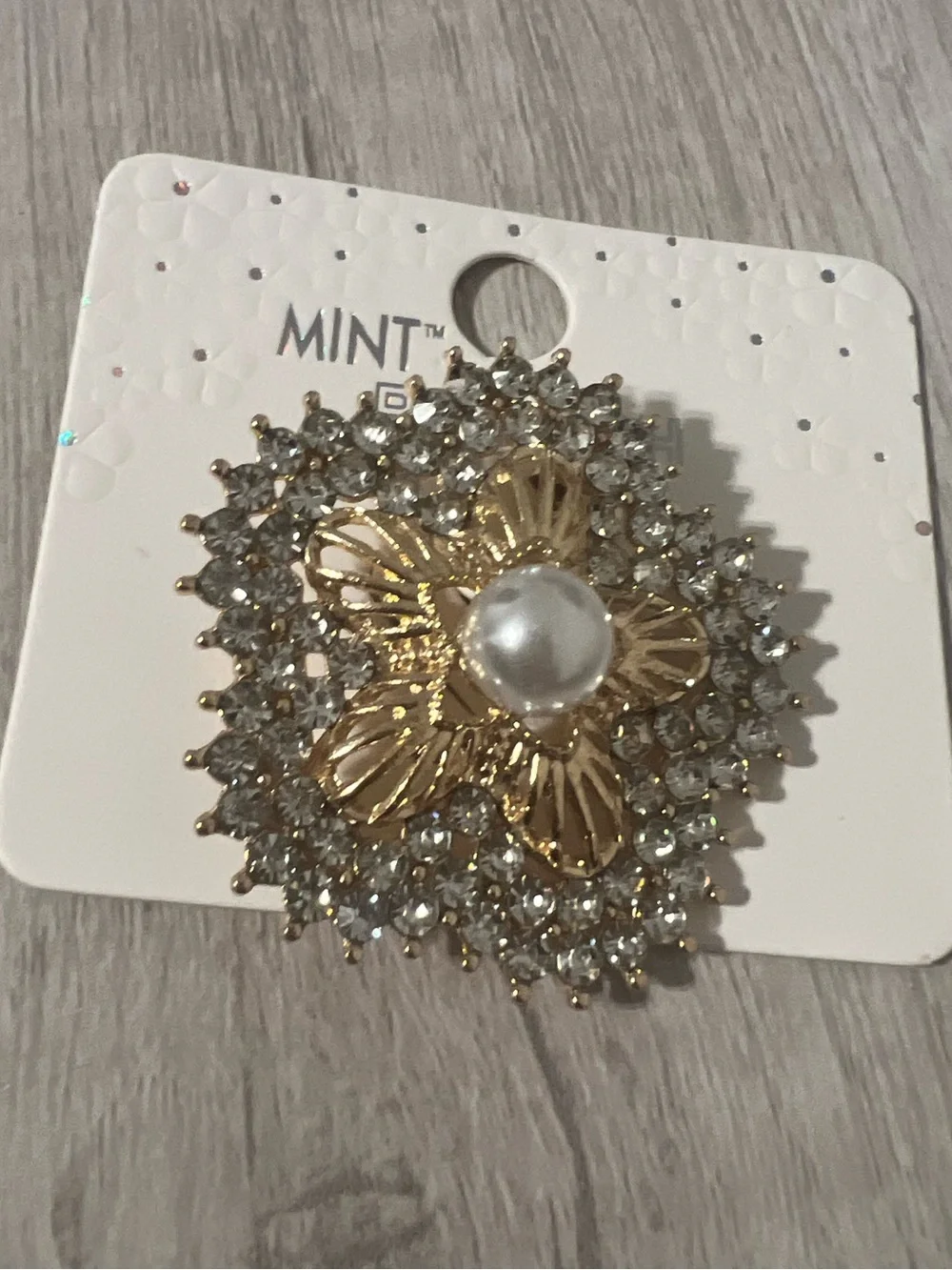 Elegant Gold and Silver Brooch with faux Pearl Accent
